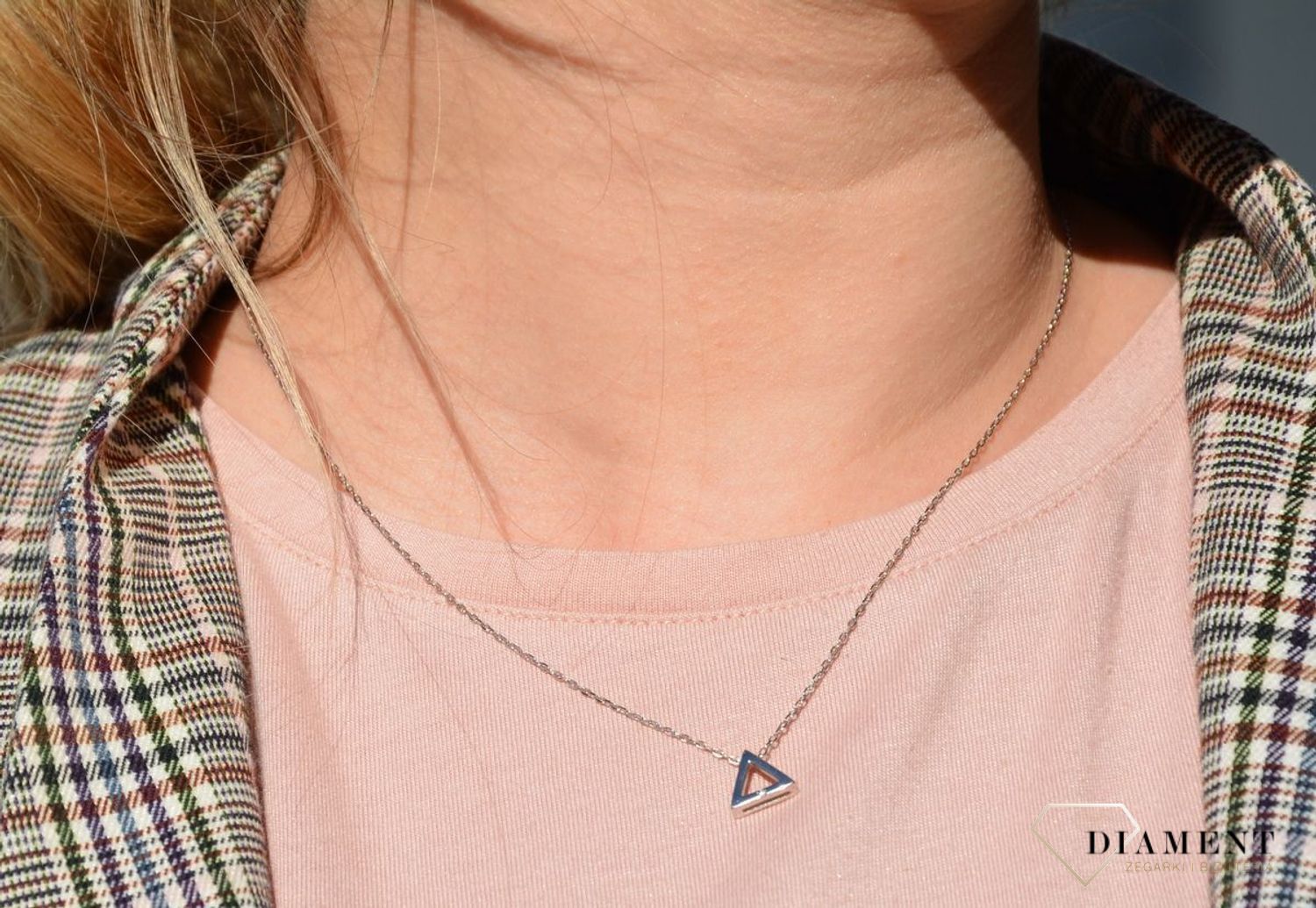 Naszyjnik celebrytka srebrna trójkącik z cyrkonią ✓Srebrne Naszyjniki Damskie w Sklepie z Biżuterią zegarki-diament.pl✓Piękne i Eleganckie Celebrytki dla Kobiet celebrytki (3).JPG